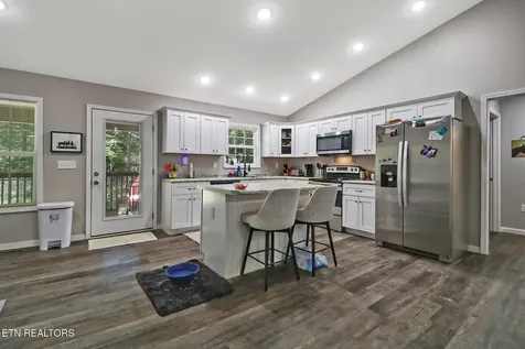 122 Jay Loop Jamestown TN 38556
