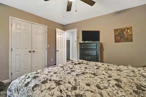122 Jay Loop Jamestown TN 38556
