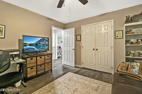 122 Jay Loop Jamestown TN 38556