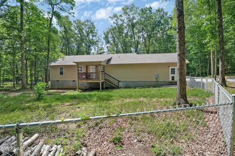 122 Jay Loop Jamestown TN 38556