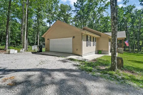 122 Jay Loop Jamestown TN 38556