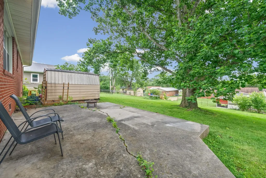 318 Blane Drive Hopkinsville KY 42240