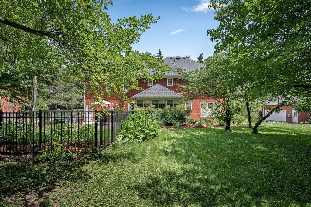 1310 White Oak Lane Murfreesboro TN 37130