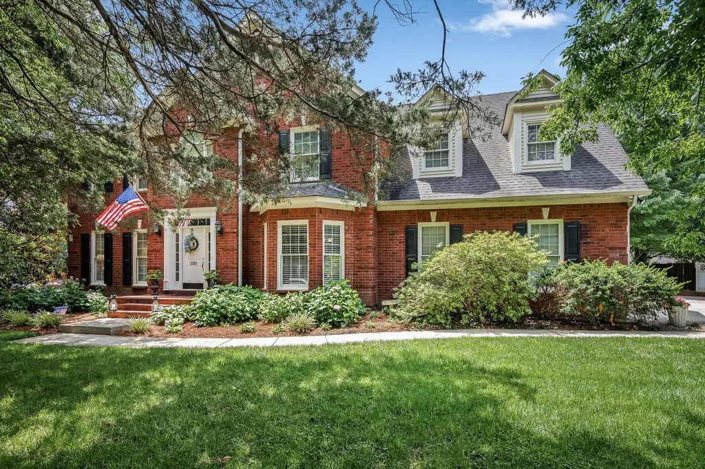 1310 White Oak Lane Murfreesboro TN 37130