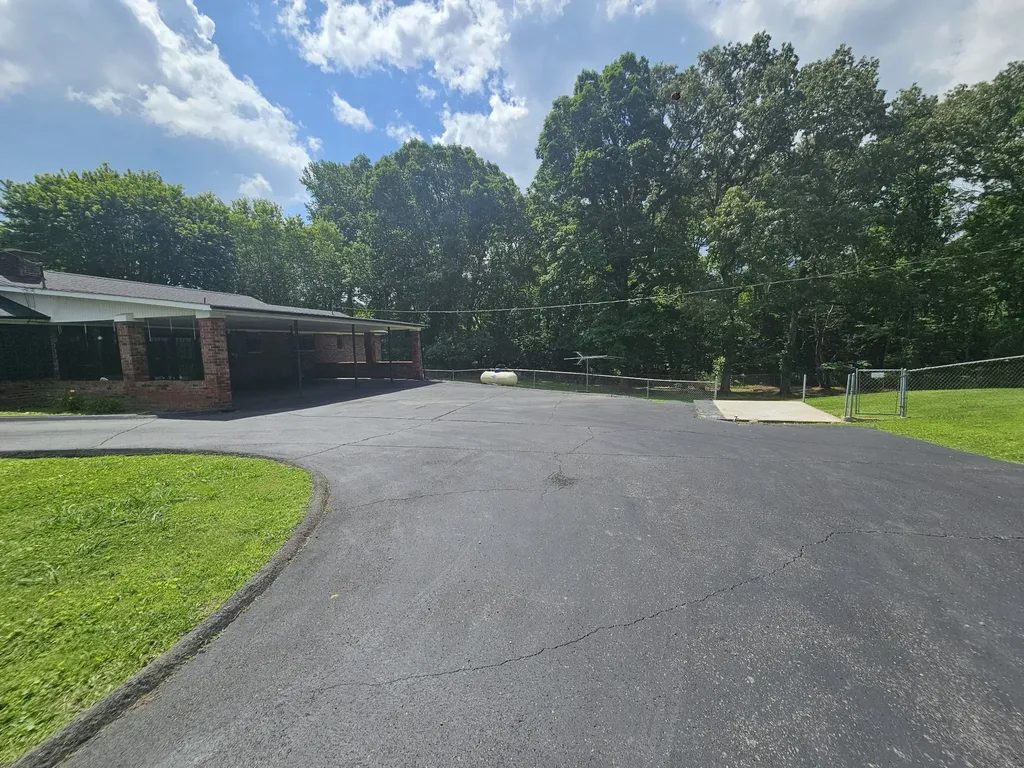 450 Main Street Palmer TN 37365
