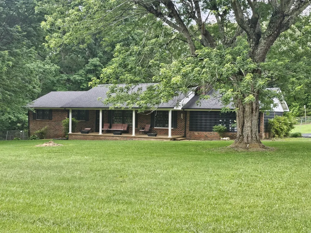 450 Main Street Palmer TN 37365