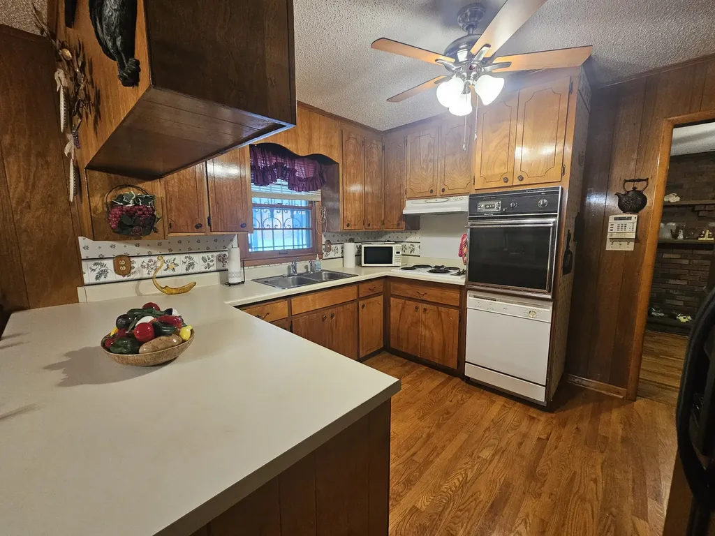 450 Main Street Palmer TN 37365