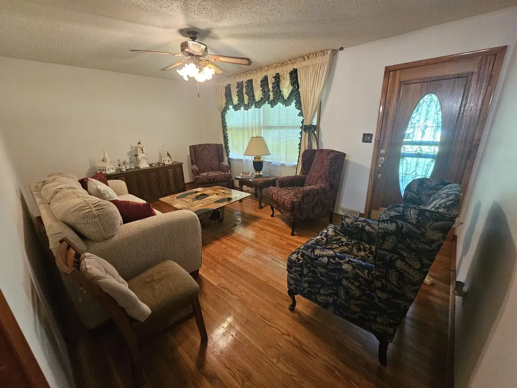 450 Main Street Palmer TN 37365