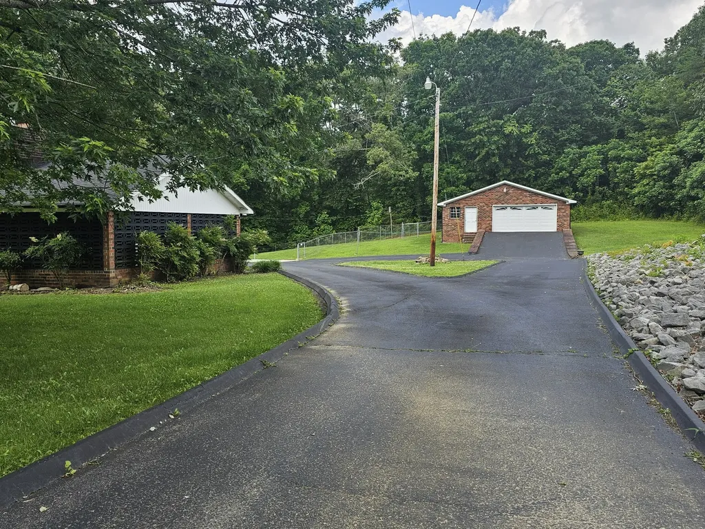 450 Main Street Palmer TN 37365