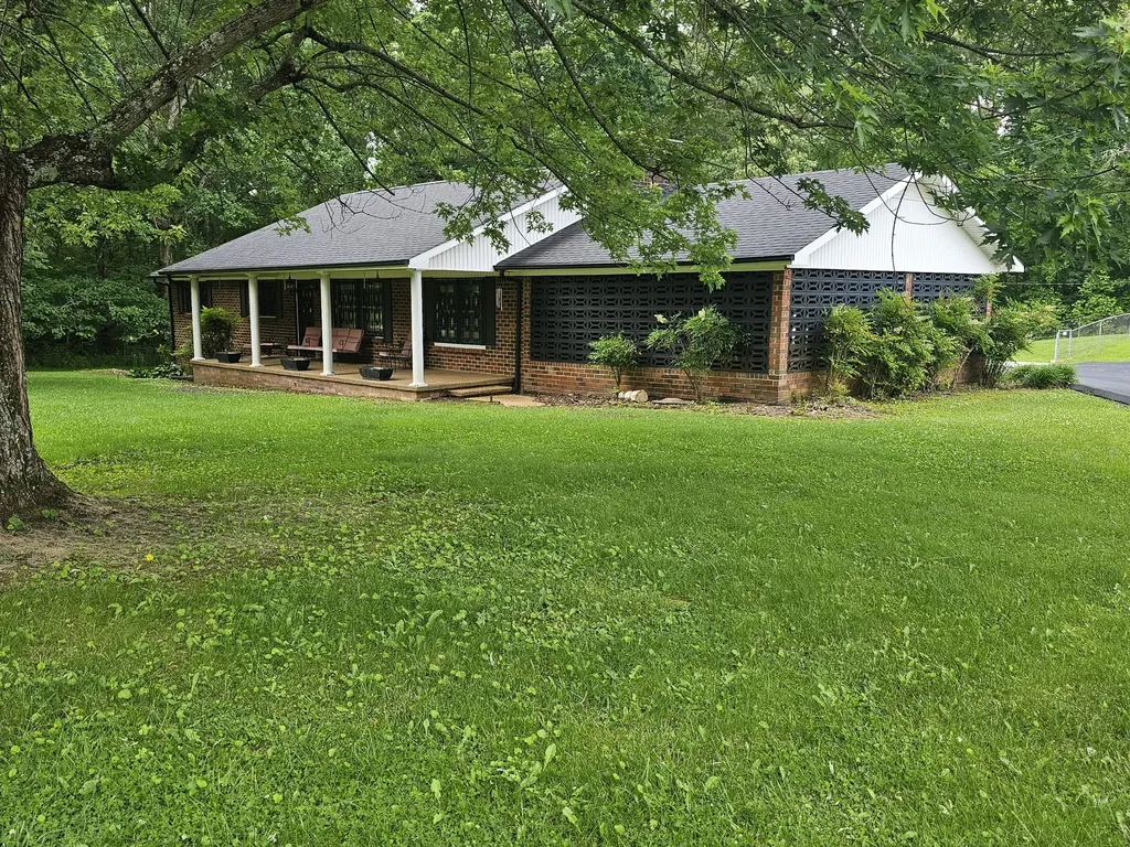 450 Main Street Palmer TN 37365