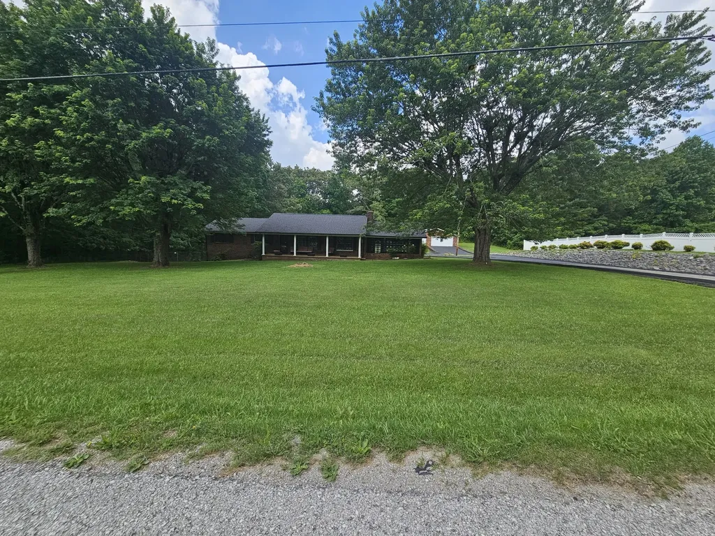 450 Main Street Palmer TN 37365