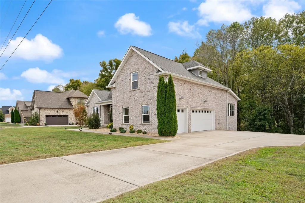4212 Sheffield Lane Greenbrier TN 37073