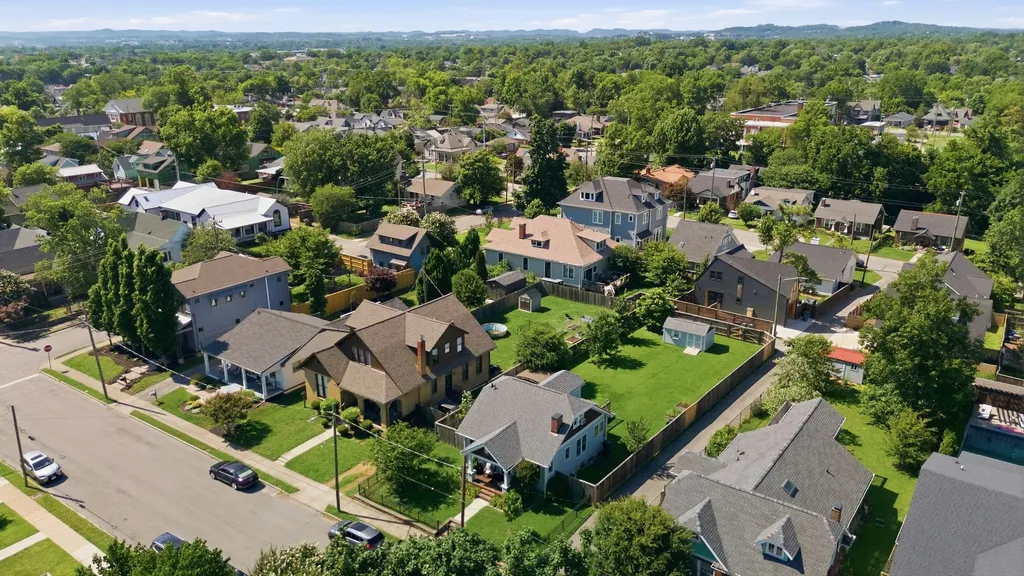1707 Russell Street Nashville TN 37206