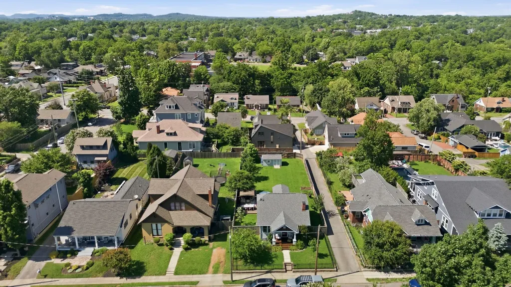 1707 Russell Street Nashville TN 37206