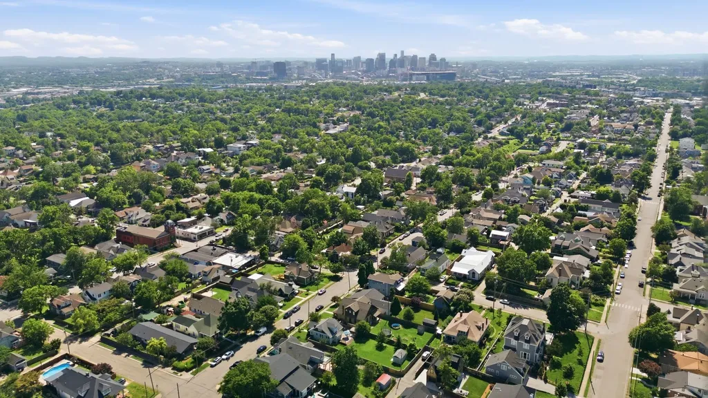 1707 Russell Street Nashville TN 37206