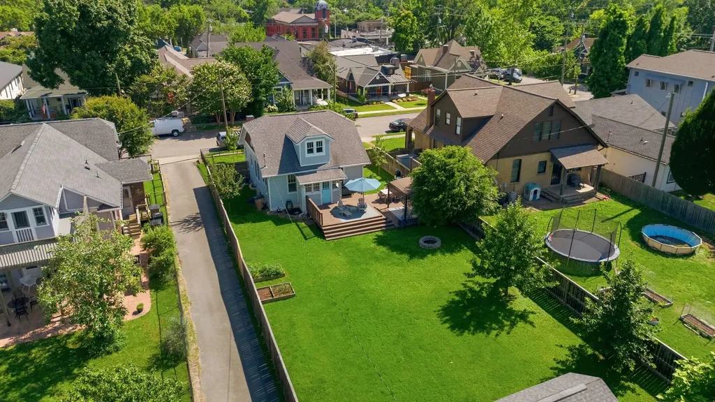 1707 Russell Street Nashville TN 37206