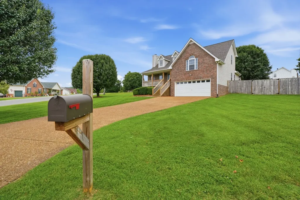 104 Brookview Circle Goodlettsville TN 37072