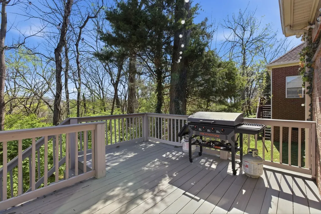 4840 Redcastle Ridge Nashville TN 37211