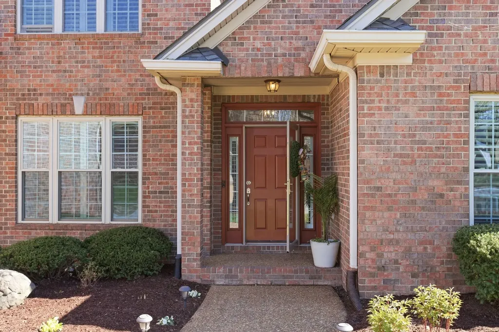 4840 Redcastle Ridge Nashville TN 37211