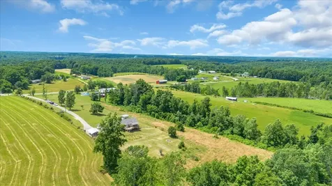 2657 Oak Grove Road Red Boiling Springs TN 37150