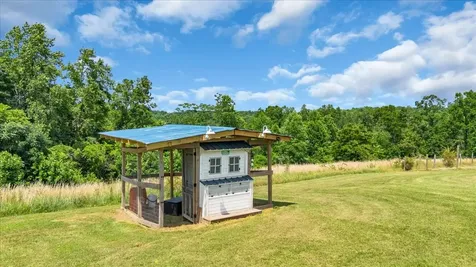 2657 Oak Grove Road Red Boiling Springs TN 37150