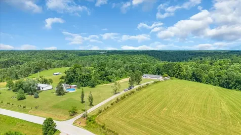2657 Oak Grove Road Red Boiling Springs TN 37150