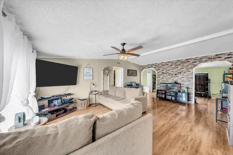 2657 Oak Grove Road Red Boiling Springs TN 37150