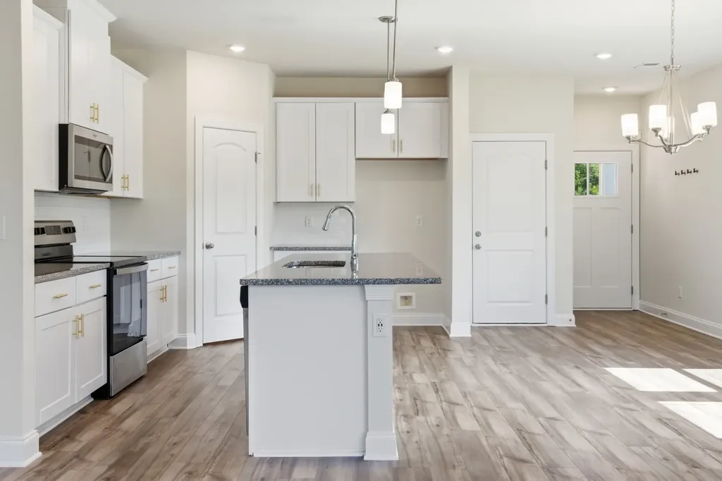 862 Longleaf Lane Columbia TN 38401