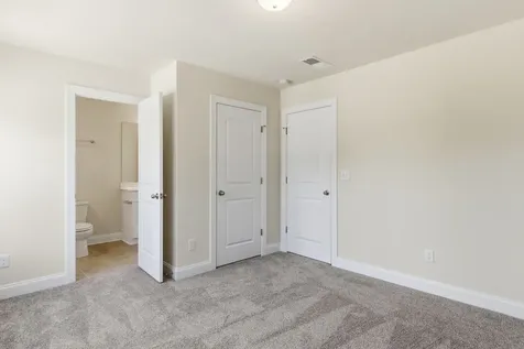 862 Longleaf Lane Columbia TN 38401