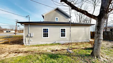 613 Short Mt Street Smithville TN 37166