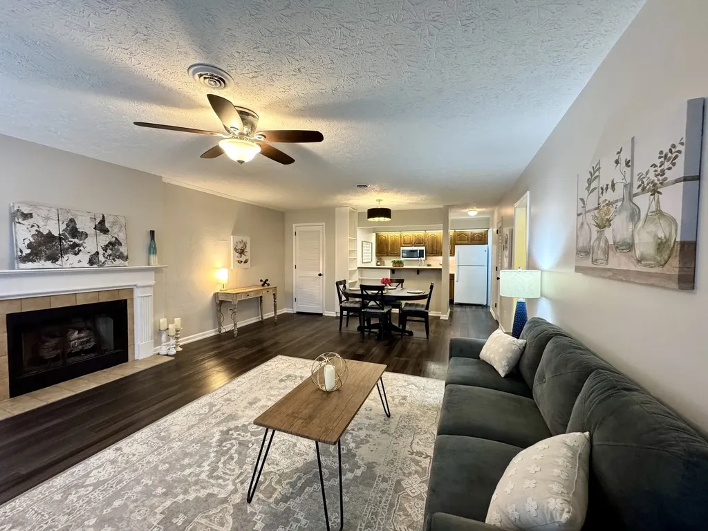 317 Village Ln, W Dickson TN 37055
