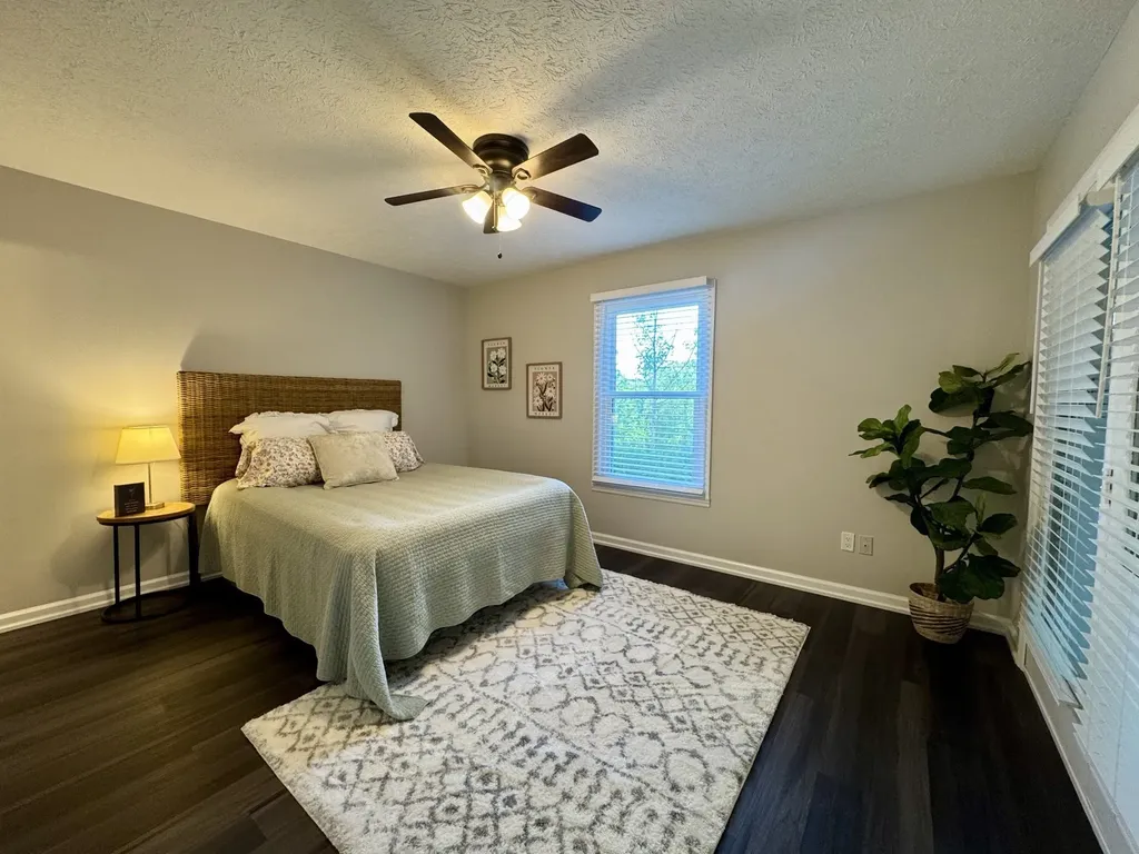 317 Village Ln, W Dickson TN 37055