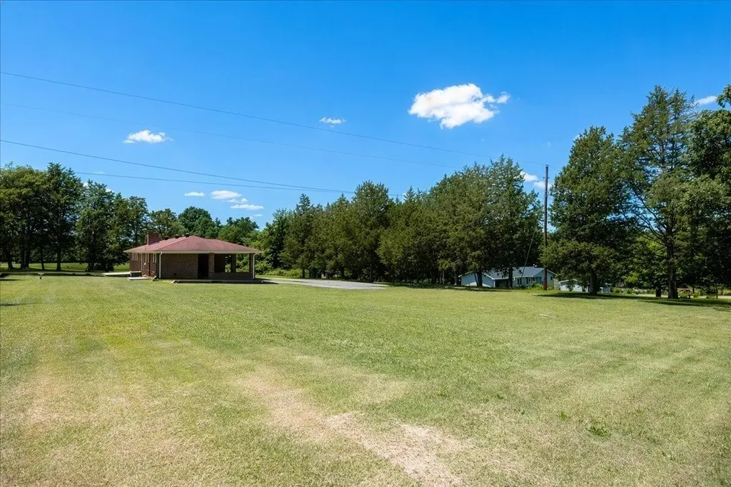 858 N Main Street Decatur TN 37322