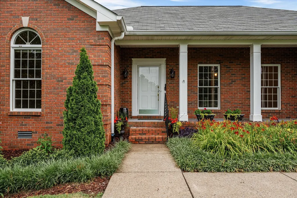1046 Robertson Road Gallatin TN 37066