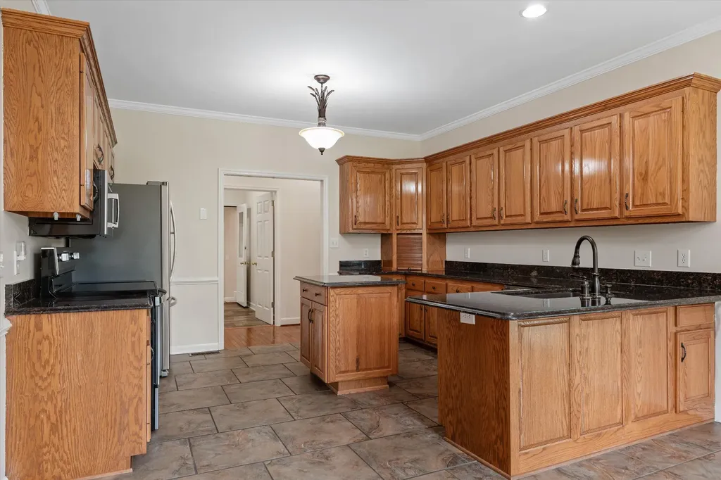 1046 Robertson Road Gallatin TN 37066