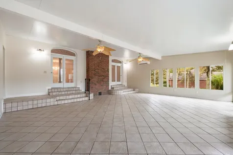 1046 Robertson Road Gallatin TN 37066