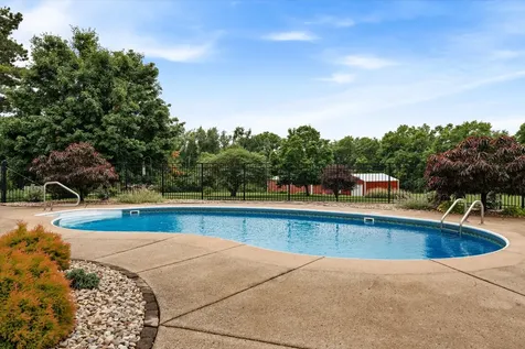 1046 Robertson Road Gallatin TN 37066