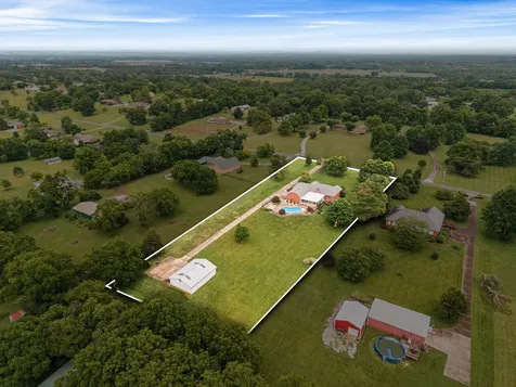 1046 Robertson Road Gallatin TN 37066