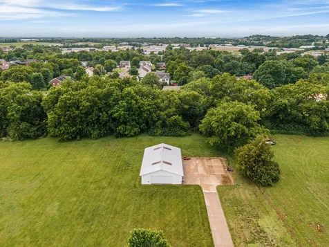 1046 Robertson Road Gallatin TN 37066