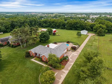 1046 Robertson Road Gallatin TN 37066
