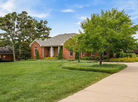 1046 Robertson Road Gallatin TN 37066