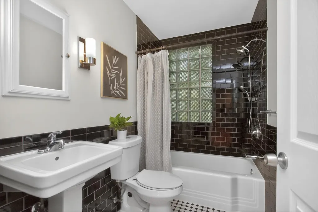 1215 Boscobel Street Nashville TN 37206
