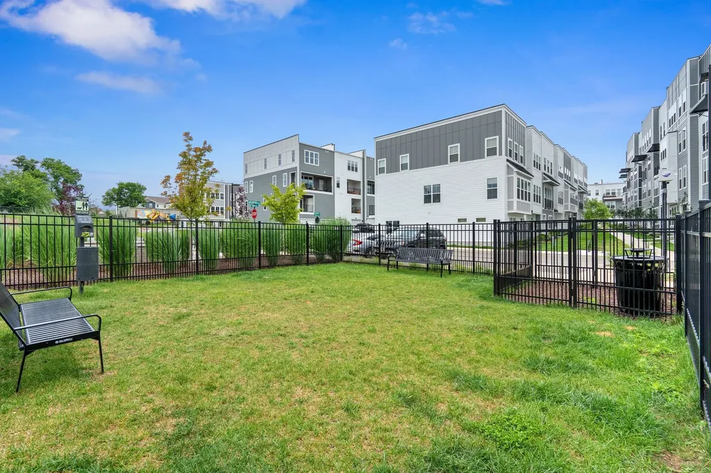 808 42nd Ave, N Nashville TN 37209