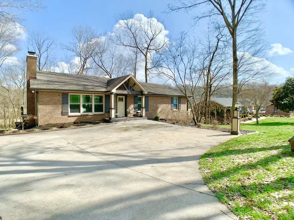 423 Rivermont Drive Clarksville TN 37043