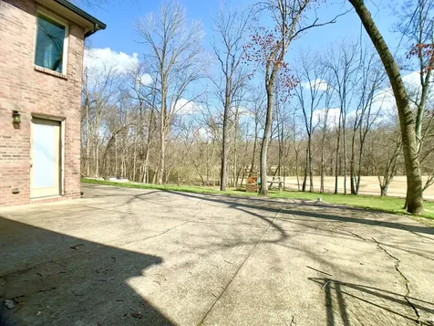 423 Rivermont Drive Clarksville TN 37043