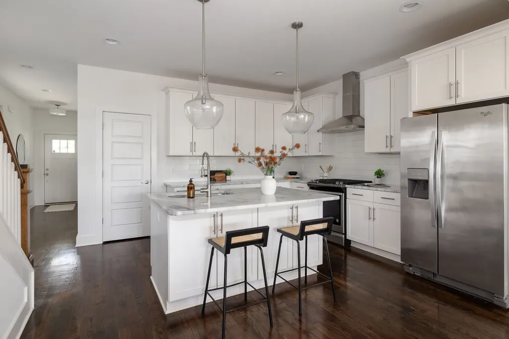 5005B Georgia Avenue Nashville TN 37209