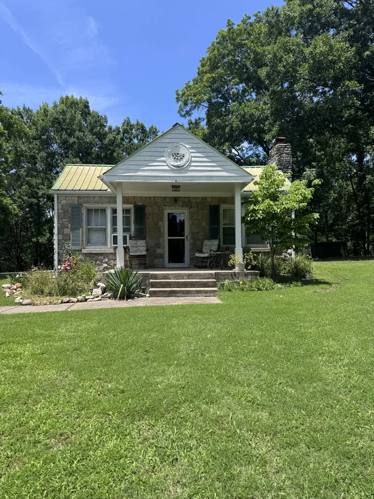 1018 S Graycroft Avenue Madison TN 37115