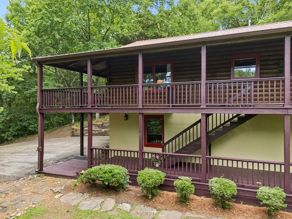 2668 Thompson Station Road, E Thompsons Station TN 37179