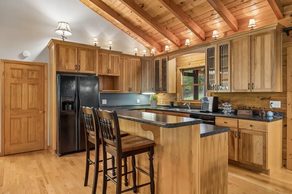 2668 Thompson Station Road, E Thompsons Station TN 37179