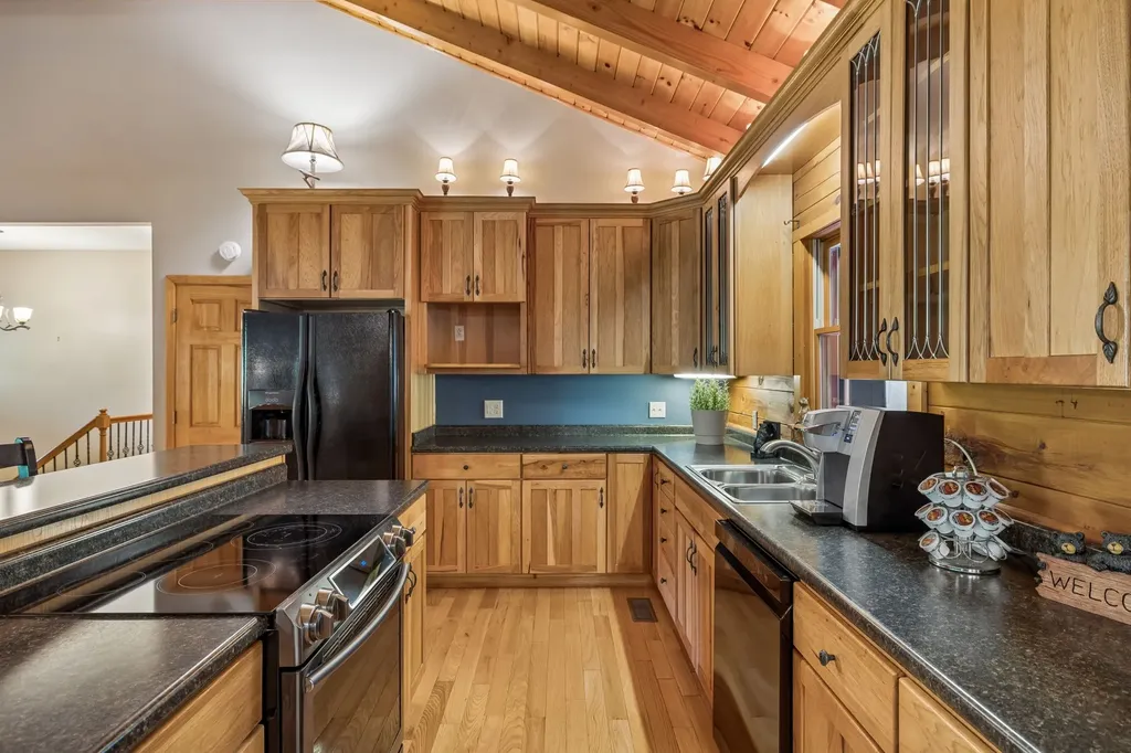 2668 Thompson Station Road, E Thompsons Station TN 37179